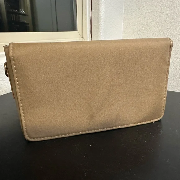 ToteSavvy Crossbody Diaper Bag Tan Brown Nylon Diaper Clutch with Changing Mat - Picture 2 of 6